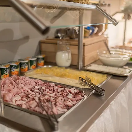 Grohmann 리포바 라즈네